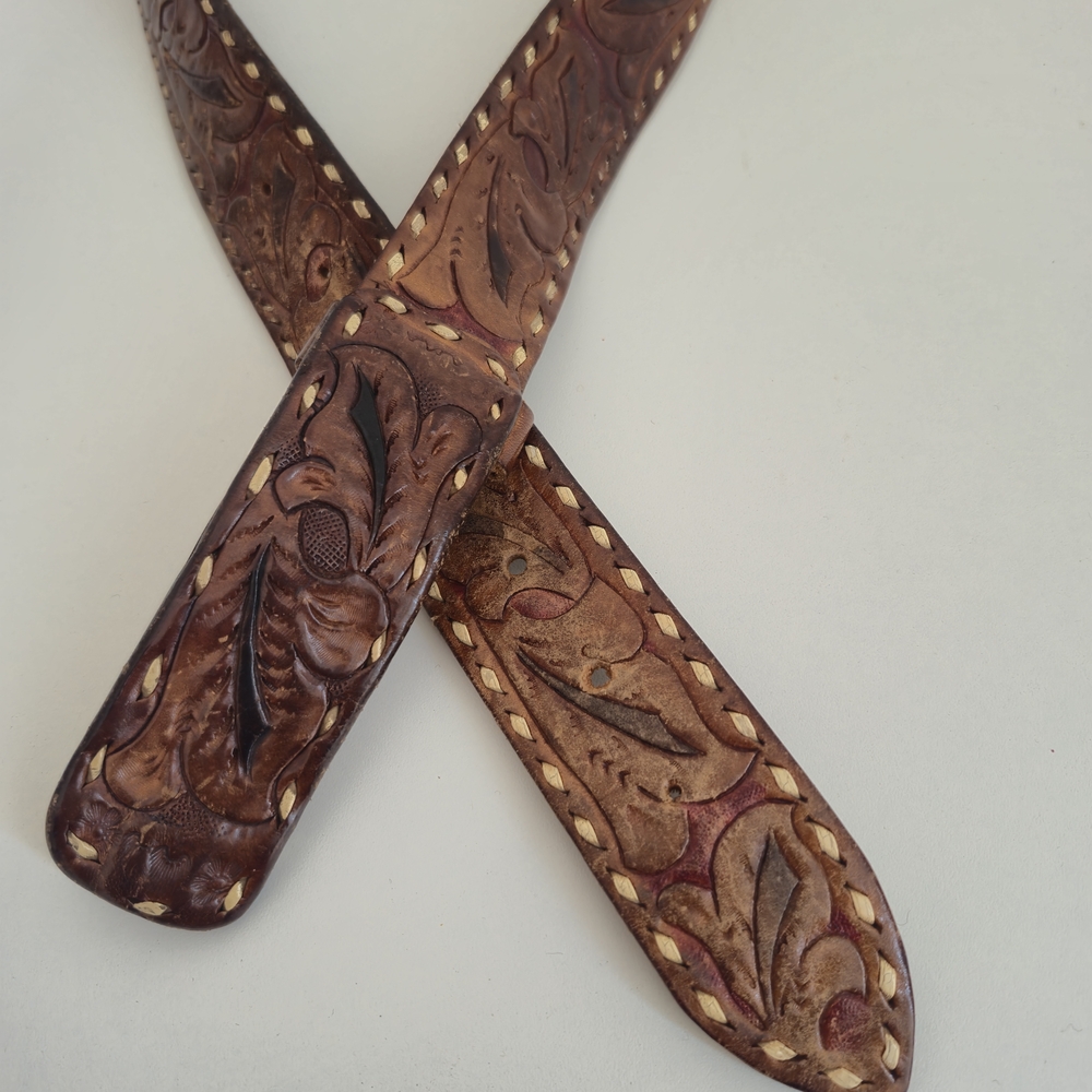 Vintage Hand Tooled Floral Leather Western Boho Belt